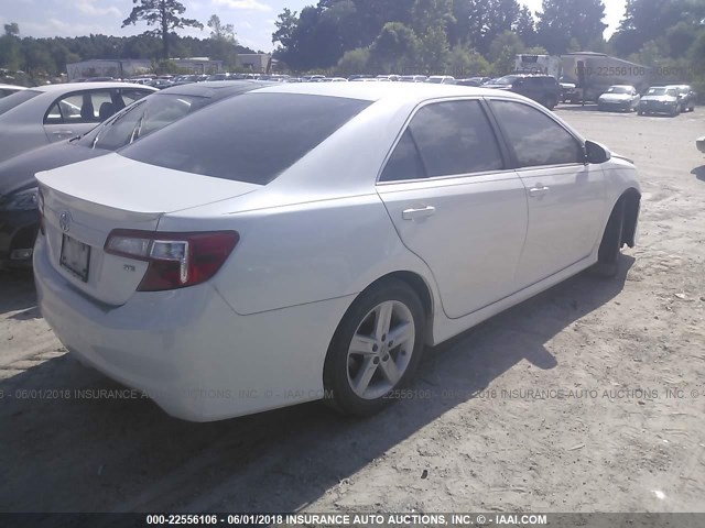 4T1BF1FK8EU813104 - 2014 TOYOTA CAMRY L/SE/LE/XLE 白色 照片 4