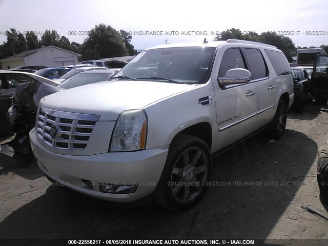 1GYFK66877R361231 - 2007 CADILLAC ESCALADE ESV WHITE photo 2