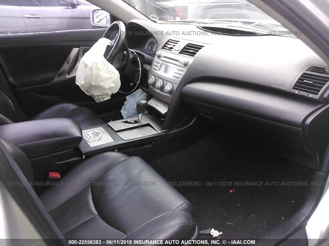 4T1BK46K58U560387 - 2008 TOYOTA CAMRY LE/XLE/SE 银色 照片 5