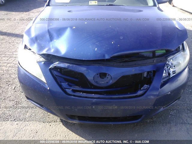 4T1BK46K28U065449 - 2008 TOYOTA CAMRY LE/XLE/SE ლურჯი ფოტო 6