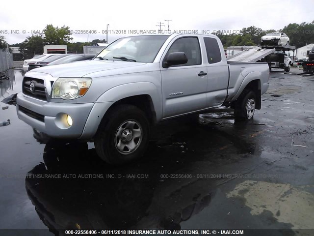 5TETU62N38Z470791 - 2008 TOYOTA TACOMA PRERUNNER ACCESS CAB SILVER photo 2