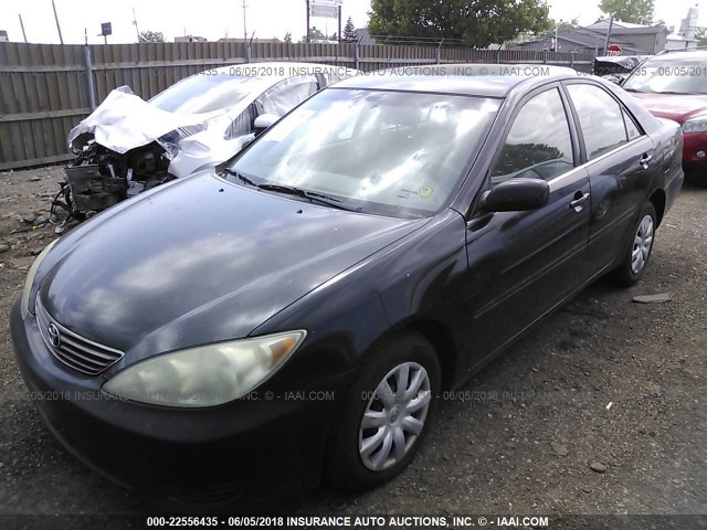 4T1BE32KX5U385797 - 2005 TOYOTA CAMRY LE/XLE/SE Qara foto 2