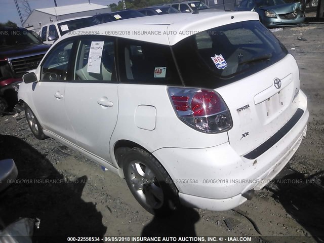 2T1KR32E18C694529 - 2008 TOYOTA COROLLA MATRIX XR WHITE photo 3