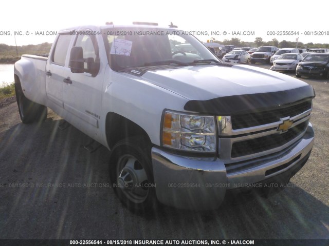 1GCJC33698F212188 - 2008 CHEVROLET 3500 CREWCAB  WHITE photo 1