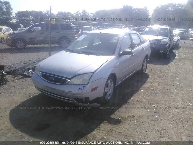 1FAHP34N67W179387 - 2007 FORD FOCUS ZX4/S/SE/SES SILVER photo 2