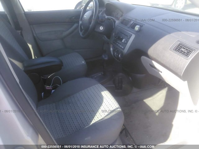 1FAHP34N67W179387 - 2007 FORD FOCUS ZX4/S/SE/SES 银色 照片 5