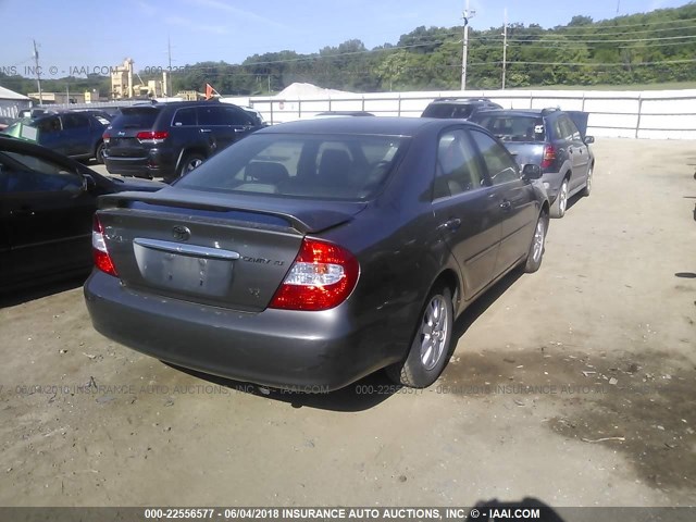 JTDBF30K230089133 - 2003 TOYOTA CAMRY LE/XLE Grau Foto 4