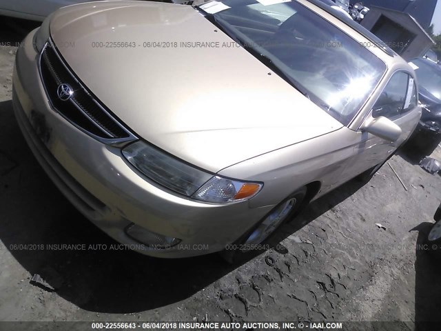 2T1CF22PX1C458623 - 2001 TOYOTA CAMRY SOLARA SE/SLE GOLD photo 2