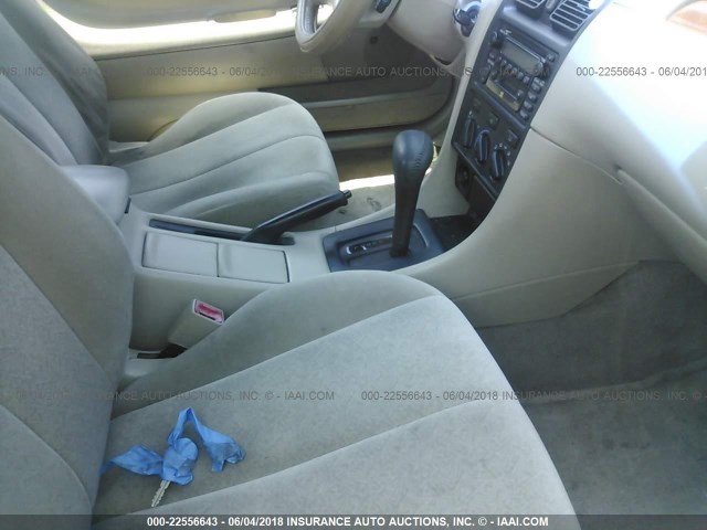 2T1CF22PX1C458623 - 2001 TOYOTA CAMRY SOLARA SE/SLE ოქროსფერი ფოტო 5