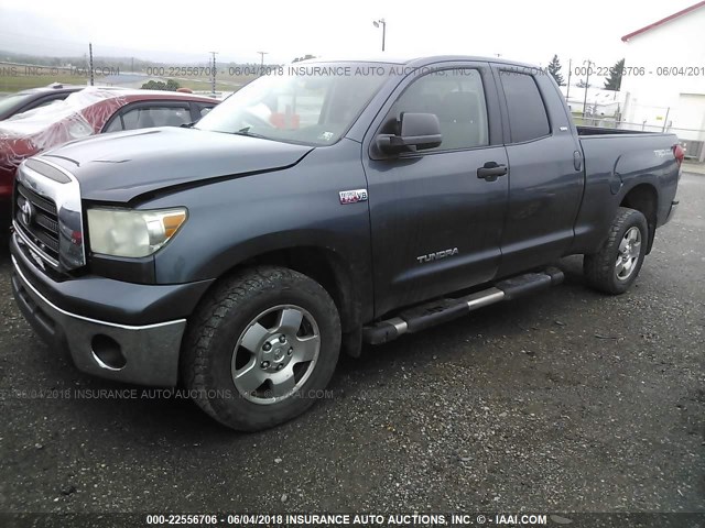 5TBBV54198S501836 - 2008 TOYOTA TUNDRA DOUBLE CAB/DOUBLE CAB SR5 GRAY photo 2