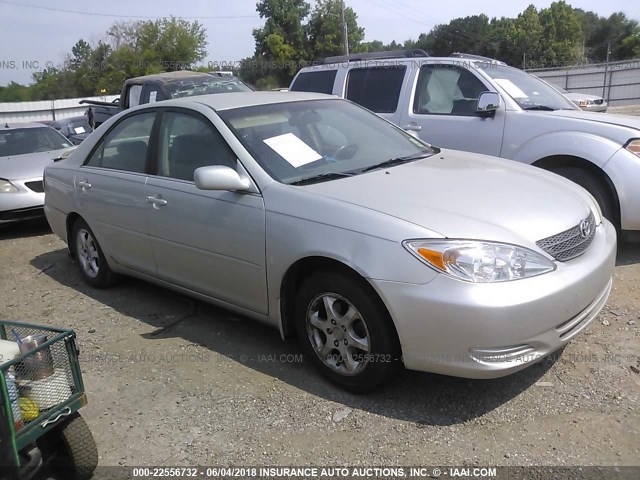 4T1BE32K43U172616 - 2003 TOYOTA CAMRY LE/XLE/SE ვერცხლისფერი ფოტო 1