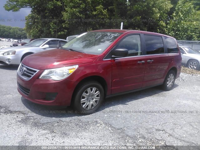 2V8HW441X9R559395 - 2009 VOLKSWAGEN ROUTAN S წითელი ფოტო 2