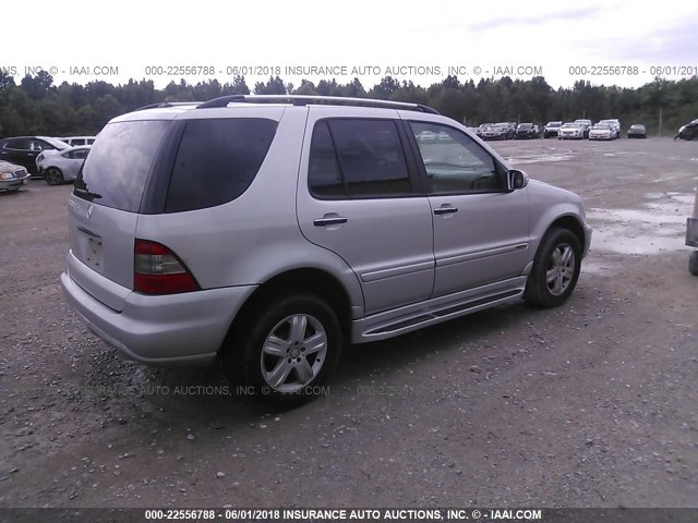 4JGAB75E05A565633 - 2005 MERCEDES-BENZ ML 500 SILVER photo 4