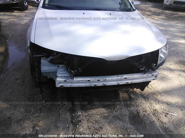 3LNHL2GC6AR615235 - 2010 LINCOLN MKZ WHITE photo 6