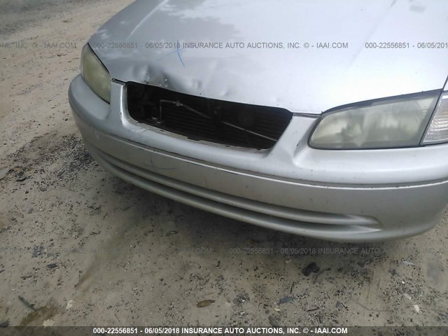 4T1BG22K41U798667 - 2001 TOYOTA CAMRY CE/LE/XLE 银色 照片 6