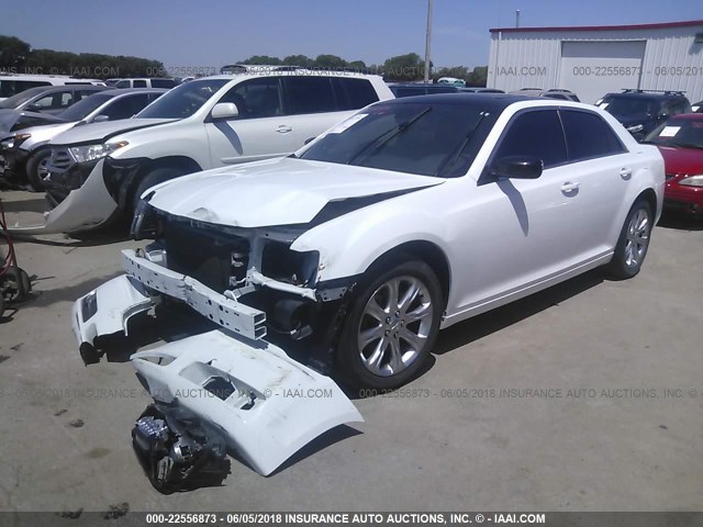 2C3CCAGG1DH590180 - 2013 CHRYSLER 300 S WHITE photo 2