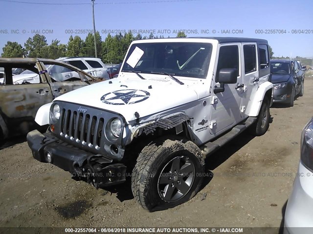 1C4BJWDG6DL596316 - 2013 JEEP WRANGLER UNLIMITE SPORT WHITE photo 2