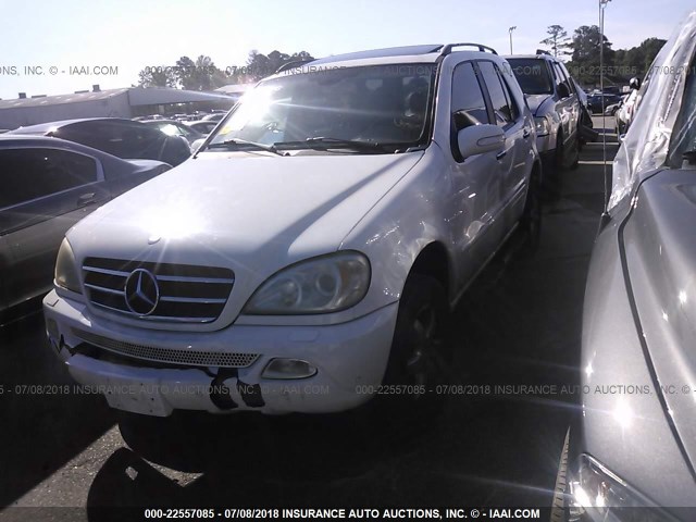 4JGAB75E92A346617 - 2002 MERCEDES-BENZ ML 500 WHITE photo 2