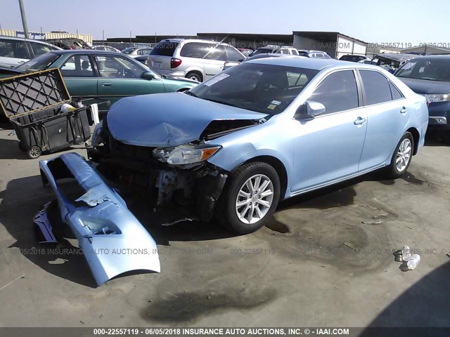 4T4BF1FK0CR225331 - 2012 TOYOTA CAMRY SE/LE/XLE ლურჯი ფოტო 2