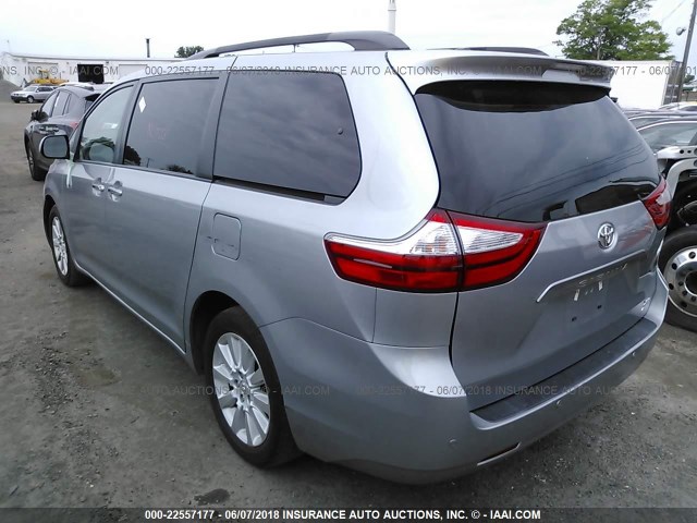 5TDDK3DC6FS105181 - 2015 TOYOTA SIENNA XLE/LIMITED SILVER photo 3