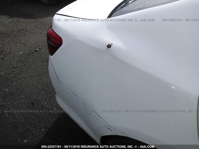 4T1BD1FK8CU056157 - 2012 TOYOTA CAMRY HYBRID/LE/XLE 白色 照片 6