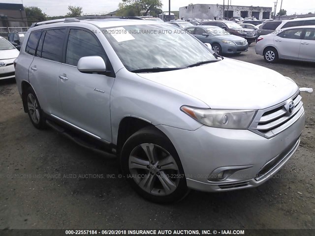 5TDDK3EH2DS209934 - 2013 TOYOTA HIGHLANDER LIMITED SILVER photo 1