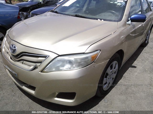 4T1BF3EK8BU165143 - 2011 TOYOTA CAMRY SE/LE/XLE 金色 照片 6