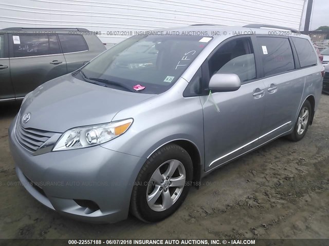 5TDKK3DC8GS756000 - 2016 TOYOTA SIENNA LE SILVER photo 2