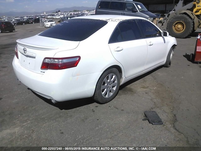 4T1BK46K07U508745 - 2007 TOYOTA CAMRY NEW GENERAT LE/XLE/SE WHITE photo 4