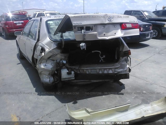4T1BG22K4WU201539 - 1998 TOYOTA CAMRY CE/LE/XLE 香槟色 照片 6