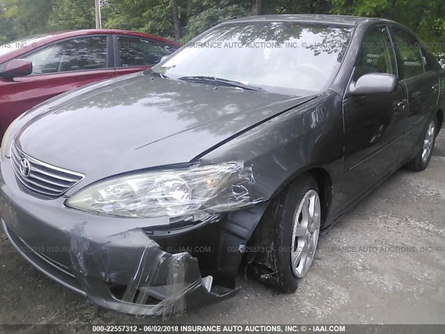 4T1BE30K85U984801 - 2005 TOYOTA CAMRY LE/XLE/SE GRAY photo 6