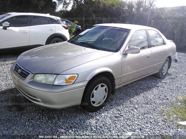 4T1BG22K7YU690943 - 2000 TOYOTA CAMRY CE/LE/XLE GOLD photo 2