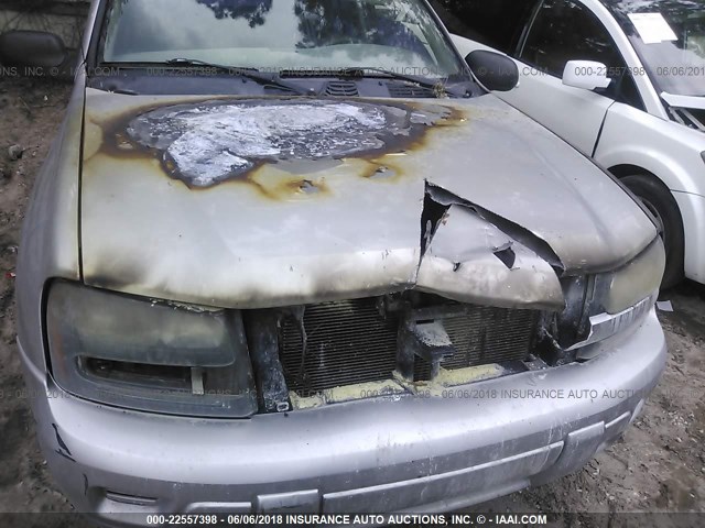 1GNDS13S142427865 - 2004 CHEVROLET TRAILBLAZER LS/LT SILVER photo 6