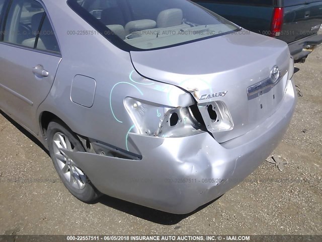 4T4BF3EK0AR085291 - 2010 TOYOTA CAMRY SE/LE/XLE ვერცხლისფერი ფოტო 6