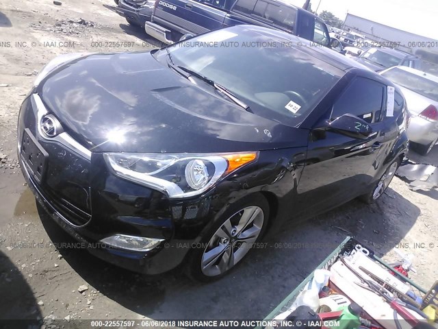 KMHTC6AD5HU321511 - 2017 HYUNDAI VELOSTER BLACK photo 2