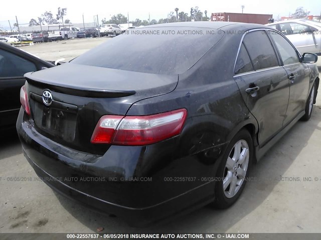 4T1BK46KX7U009144 - 2007 TOYOTA CAMRY NEW GENERAT LE/XLE/SE BLACK photo 4