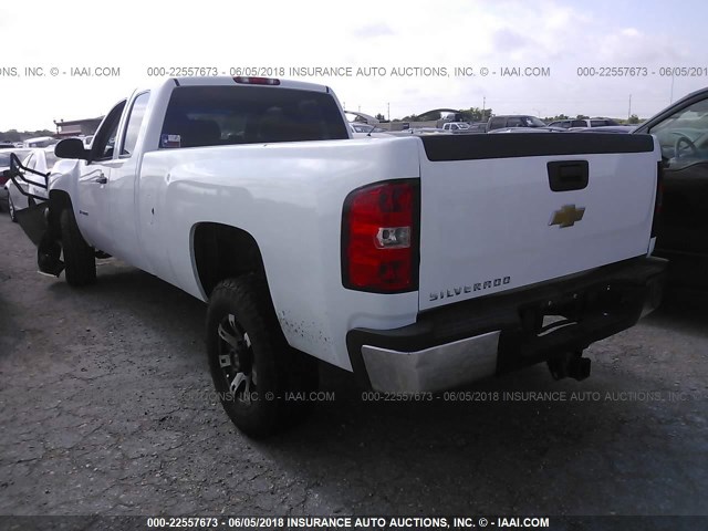 1GCHC49K39E161514 - 2009 CHEVROLET SILVERADO C2500 HEAVY DUTY WHITE photo 3