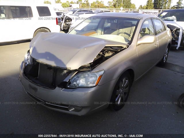 4T1BK36B95U038612 - 2005 TOYOTA AVALON XL/XLS/TOURING/LIMITED BEIGE photo 2