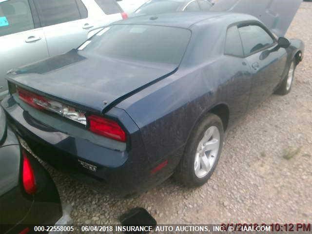 2C3CDYAG3EH261318 - 2014 DODGE CHALLENGER SXT BLUE photo 2