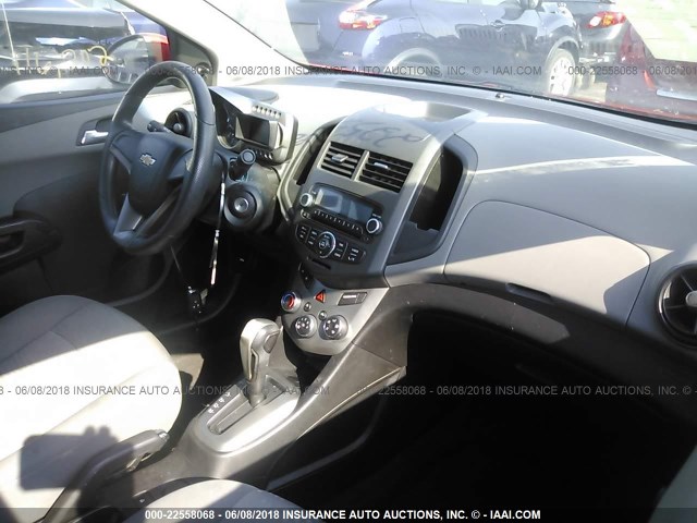 1G1JA5SH3C4168562 - 2012 CHEVROLET SONIC LS 红色 照片 5