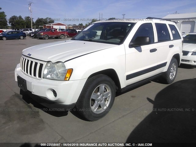 1J4GR48K46C154715 - 2006 JEEP GRAND CHEROKEE LAREDO/COLUMBIA/FREEDOM 白色 照片 2