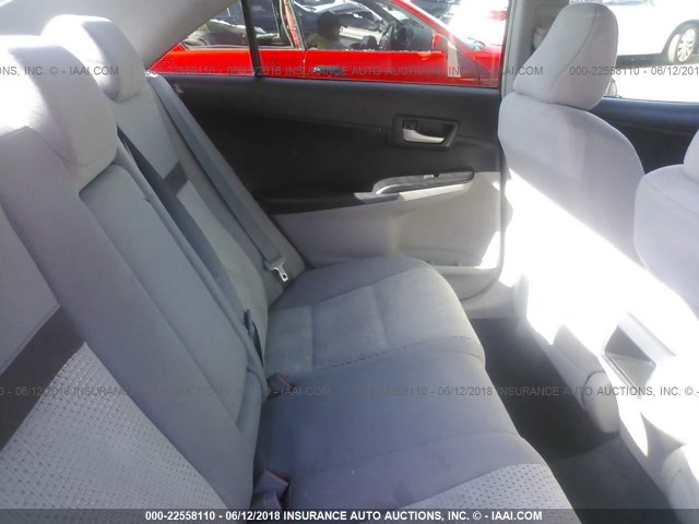 4T1BF1FK7CU025668 - 2012 TOYOTA CAMRY SE/LE/XLE შავი ფოტო 8