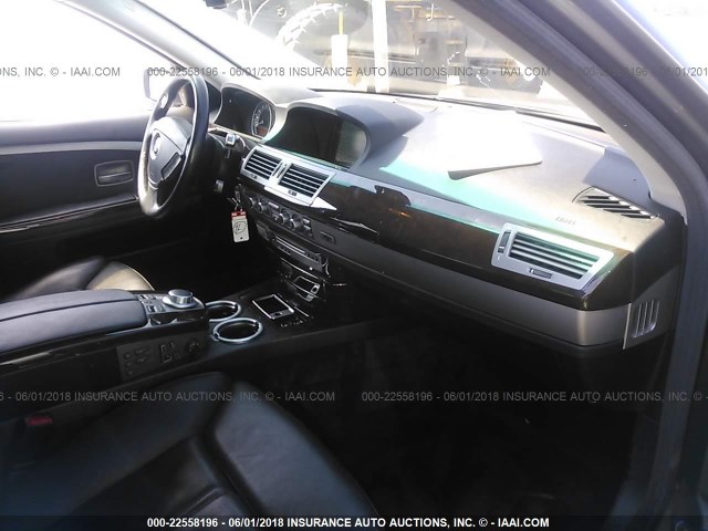 WBAHL83566DT05159 - 2006 BMW 750 I GRAY photo 5