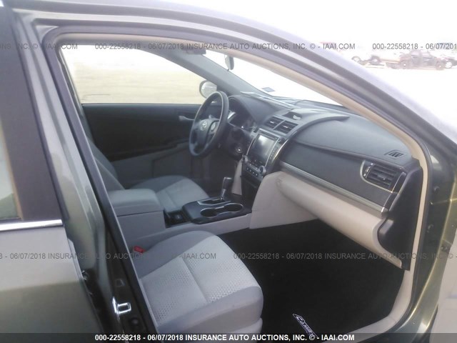 4T4BF1FK5CR207018 - 2012 TOYOTA CAMRY SE/LE/XLE 绿色 照片 5