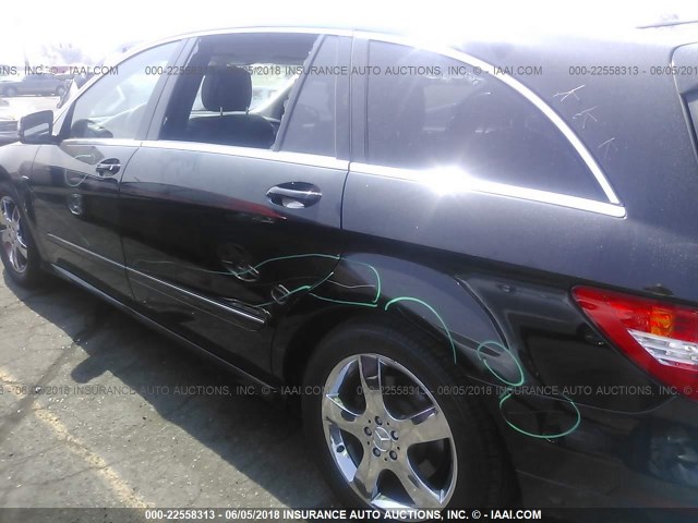 4JGCB2FE0BA126552 - 2011 MERCEDES-BENZ R 350 BLUETEC BLACK photo 6