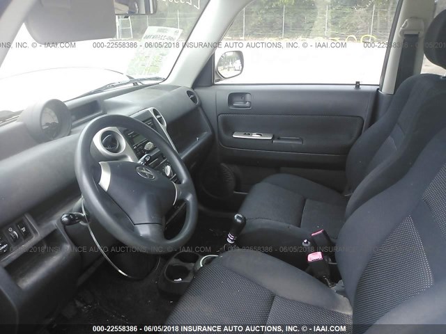 JTLKT334450173368 - 2005 TOYOTA SCION XB ნაცრისფერი ფოტო 5