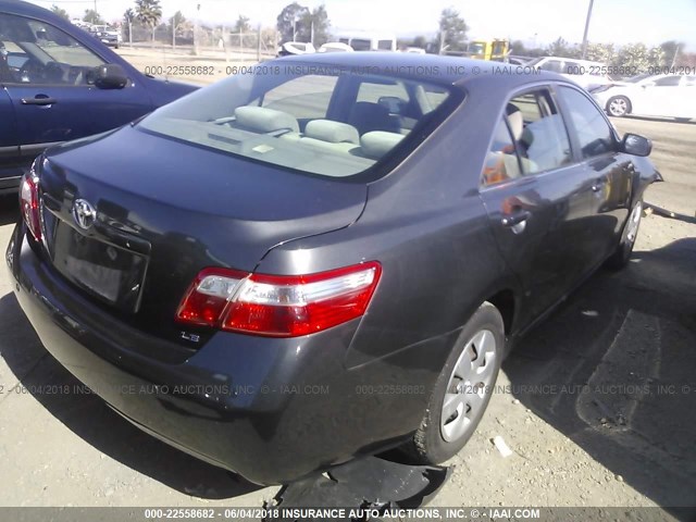 4T4BE46K78R045923 - 2008 TOYOTA CAMRY CE/LE/XLE/SE GRAY photo 4