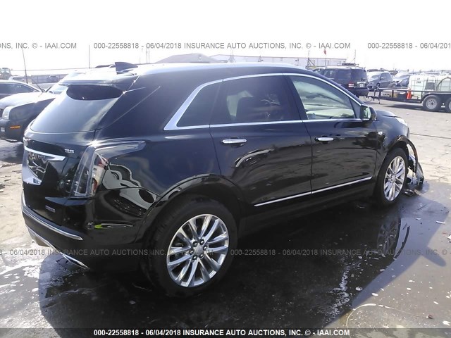 1GYKNFRS6HZ272488 - 2017 CADILLAC XT5 PLATINUM BLACK photo 4