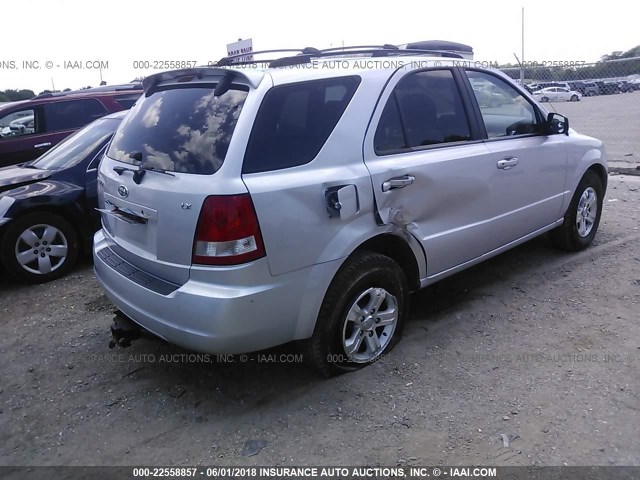 KNDJC733565581744 - 2006 KIA SORENTO EX/LX SILVER photo 4