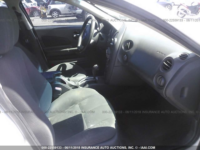 2G2WP522551347499 - 2005 PONTIAC GRAND PRIX WHITE photo 5